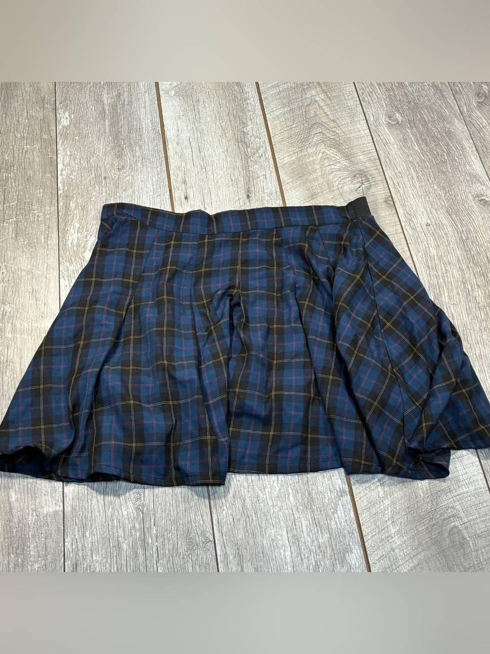 Torrid women’s school girl style - plaid skirt size 2 (2x)
Blue skater grunge